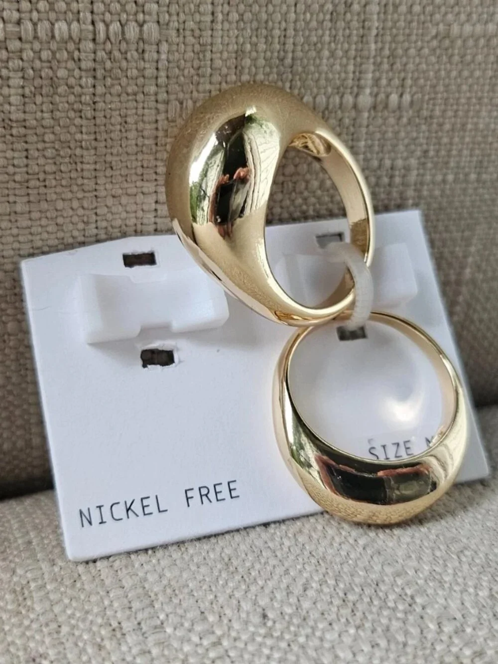 Nordstrom Women Rings Gold Tone Fashion Jewelry Nickle Free Set of 2 Size 9 NWT
